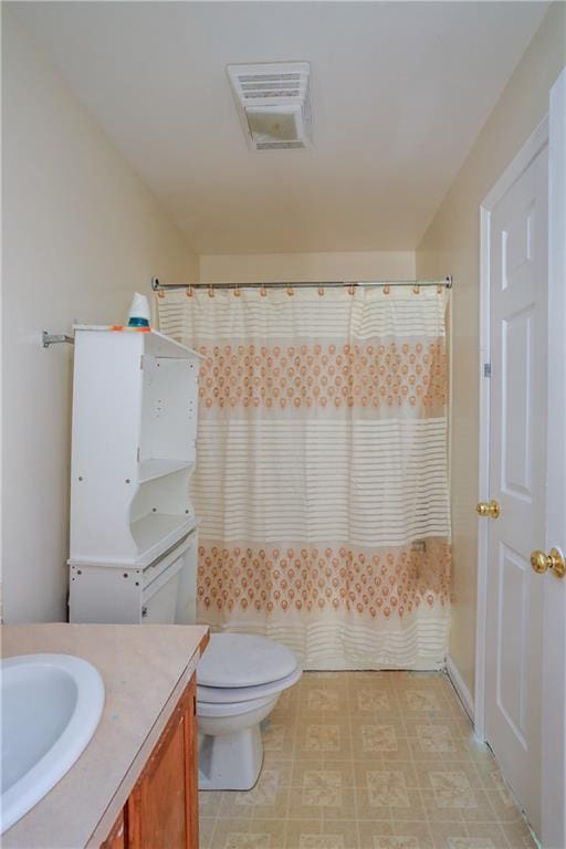 117 Bethune Blvd Unit 3, Spring Valley, NY 10977 - full bath featuring vanity and a shower with curtain