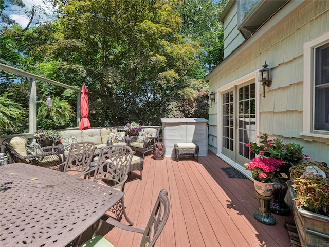 347 Scudder Ave, Northport, NY 11768 - deck with an outdoor hangout area