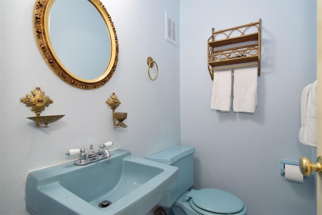 3 Little Ln, White Plains, NY 10605 - bathroom featuring a sink and toilet