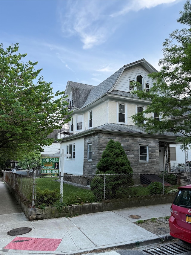 8520 85th Rd, Woodhaven, NY 11421 - photo 1
