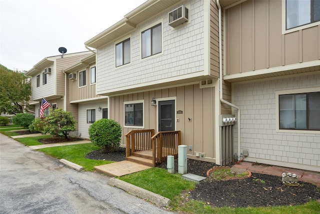 5306 Chelsea Cv N, Hopewell Junction, NY 12533 - multi unit property with board and batten siding