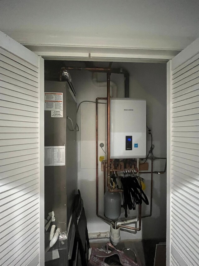 130 Van Dyke St, Brooklyn, NY 11231 - utility room with water heater