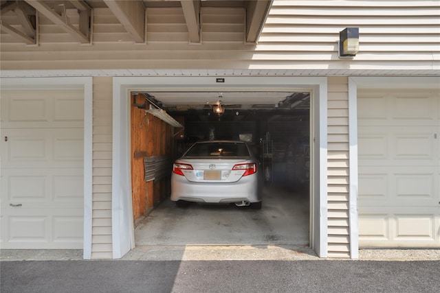 96 Molly Pitcher Ln Unit H, Yorktown Heights, NY 10598 - view of garage