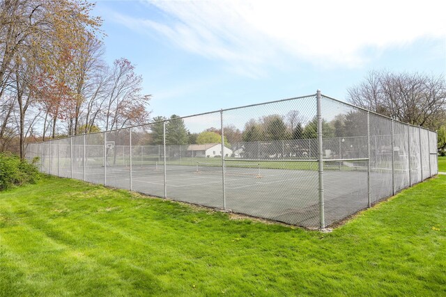 96 Molly Pitcher Ln Unit H, Yorktown Heights, NY 10598 - view of tennis court
