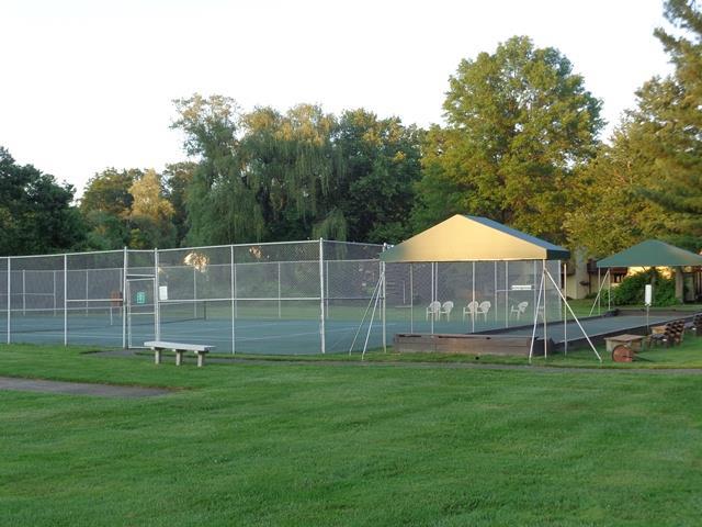 96 Molly Pitcher Ln Unit H, Yorktown Heights, NY 10598 - view of tennis court