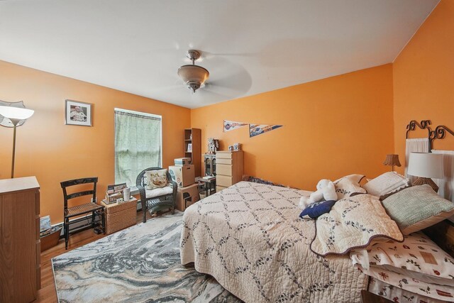 346 Stone School House Rd, Bloomingburg, NY 12721 - bedroom featuring wood finished floors and a ceiling fan