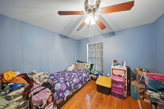 346 Stone School House Rd, Bloomingburg, NY 12721 - bedroom featuring wood finished floors and ceiling fan
