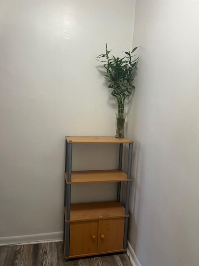 3338 Parsons Blvd Unit 6G, Flushing, NY 11354 - stairs featuring wood finished floors and baseboards