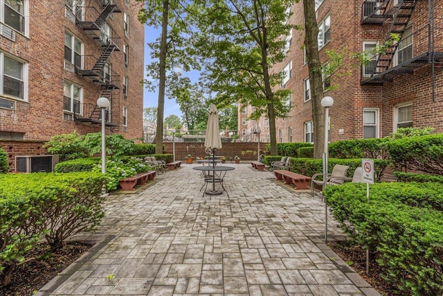 54-44 Little Neck Pkwy Unit 5G, Little Neck, NY 11362 - view of property's community featuring a patio