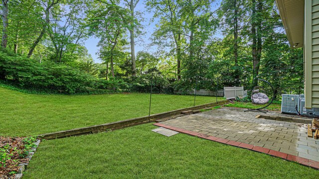 6 Sycamore Pl, Smithtown, NY 11787 - view of yard with a patio area