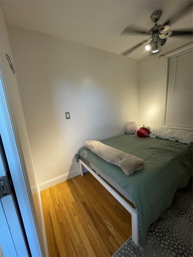 98 Dehaven Dr Unit 3G, Yonkers, NY 10703 - bedroom with light wood-style floors, baseboards, and a ceiling fan