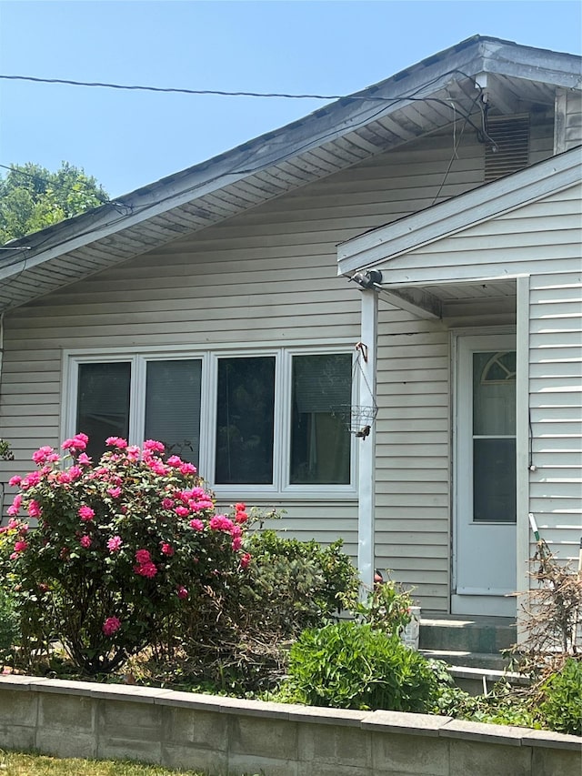 20 Rollin Ln, Brentwood, NY 11717 - view of property exterior
