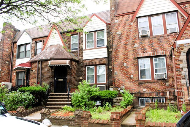 105-04 87th St, Ozone Park, NY 11417 - photo 2
