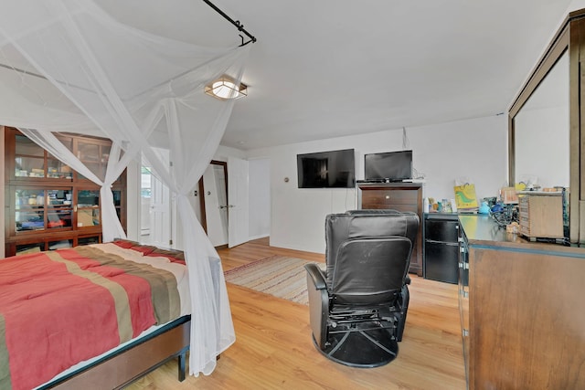 8 Mueller Mountain Rd, Putnam Valley, NY 10579 - bedroom with wood finished floors
