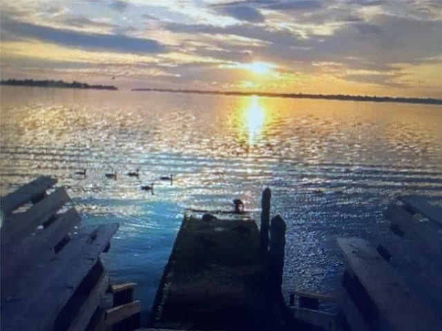 34 Alden Park Unit 34, Bronx, NY 10465 - dock featuring a water view