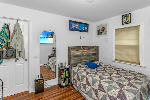 90 Charles St, Lynbrook, NY 11563 - bedroom featuring wood finished floors
