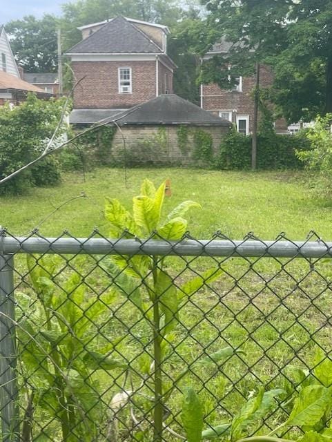 210 E 237th St, Bronx, NY 10470