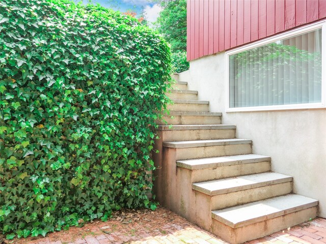 184 S Country Rd, Bellport Village, NY 11713 - photo 29