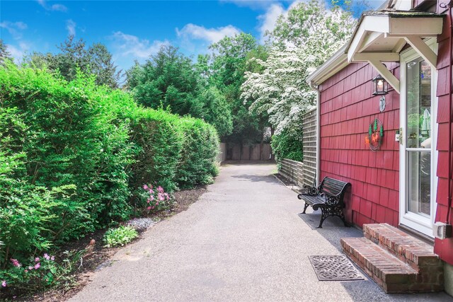 184 S Country Rd, Bellport Village, NY 11713 - photo 30