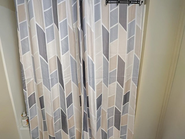 147 Ruth Ct, Middletown, NY 10940 - full bathroom with a shower with curtain and ornamental molding