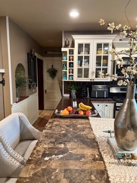 268 Windsor Ave, Brightwaters, NY 11718 - bar with gas range and recessed lighting