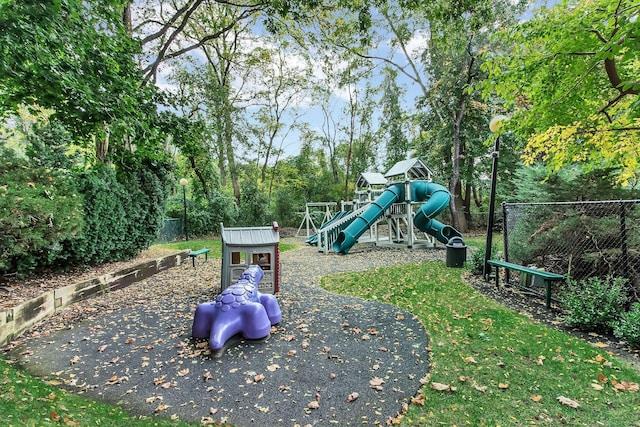 147 The Knl, Syosset, NY 11791 - view of community play area