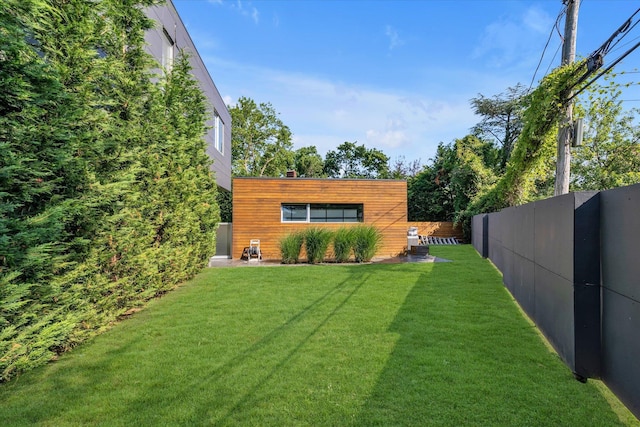 1555 Stevenson Rd, Hewlett, NY 11557 - view of yard