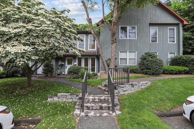 14 Bleakley Dr Unit 14, Peekskill, NY 10566 - view of front of house with a front yard