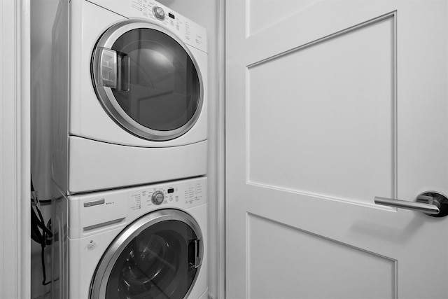 5 Renaissance Sq Unit 23B, White Plains, NY 10601 - laundry room featuring estacked washer and dryer