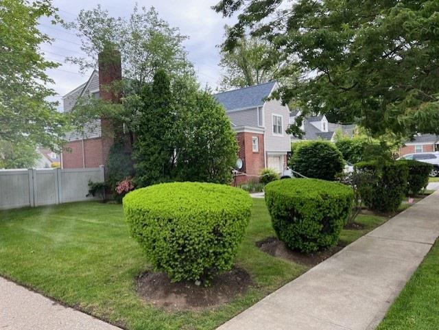 1 Jean Ct, Malverne, NY 11565 - photo 2
