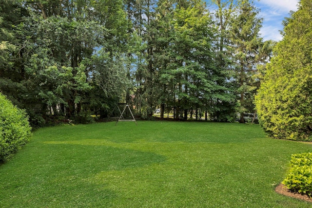 38 Sunset Dr, Brewster, NY 10509 - view of grassy yard