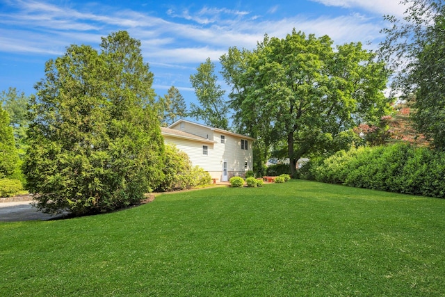 38 Sunset Dr, Brewster, NY 10509 - view of green lawn