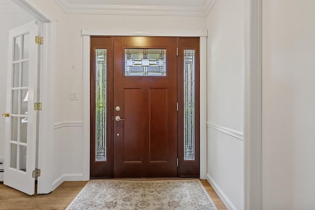 5 Ridgeview Dr, Pleasantville, NY 10570 - foyer entrance featuring wood finished floors and crown molding