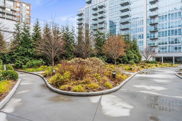 133-36 37th Ave Unit 11H, Flushing, NY 11354 - view of home's community