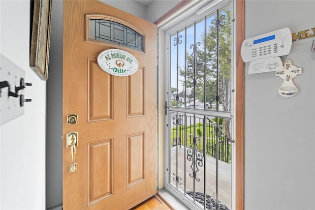 62 Murray Ave, Yonkers, NY 10704 - doorway to property
