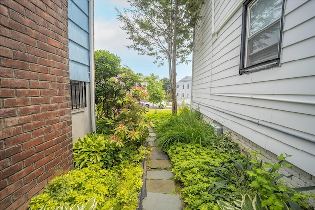 62 Murray Ave, Yonkers, NY 10704 - view of yard