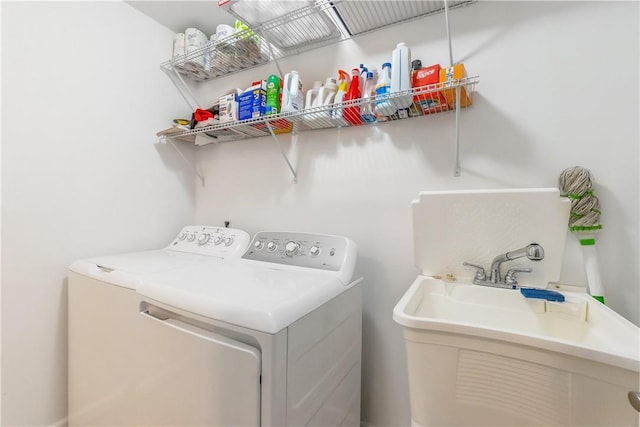 1200 Half Moon Bay Dr, Croton-On-Hudson, NY 10520 - laundry room with washer and clothes dryer