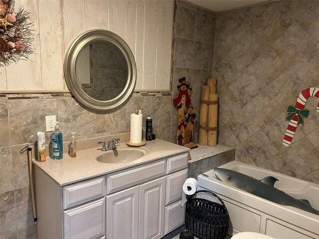 330 E Dr, Copiague, NY 11726 - photo 6