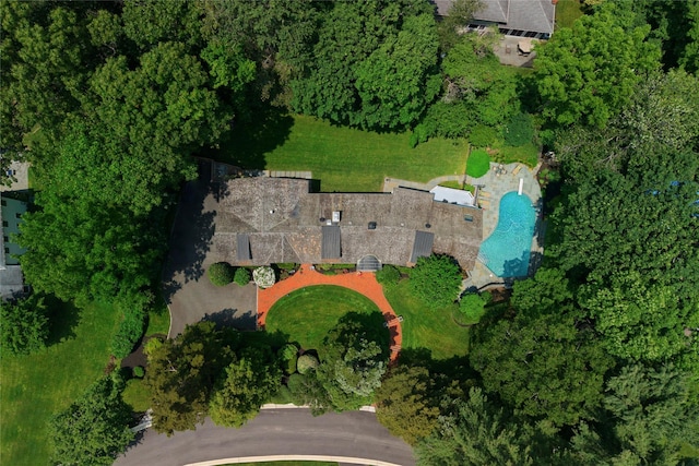 100 Gristmill Ln, Manhasset, NY 11030 - view of property location featuring a pool area