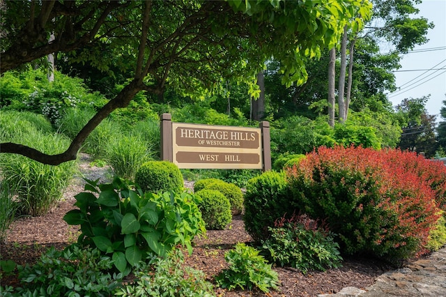 331 Heritage Hls Unit A, Somers, NY 10589 - view of community sign