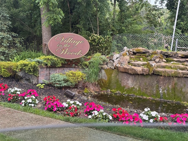 10 Palm Ct Unit 10, Selden, NY 11784 - view of community / neighborhood sign