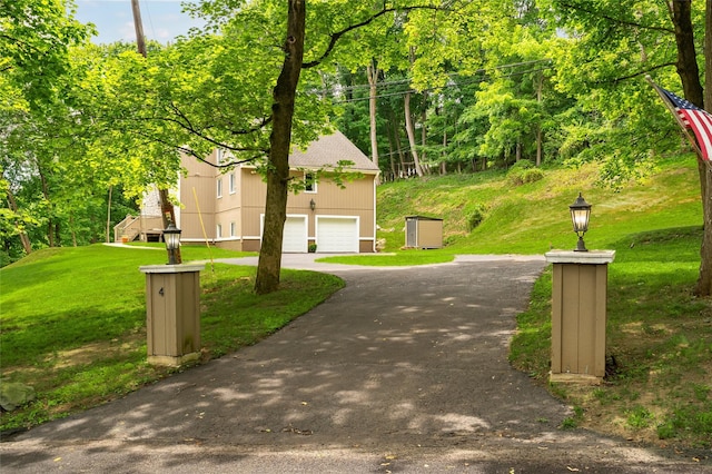 4 S Hill Rd, Tomkins Cove, NY 10986 - view of front of home with a front yard