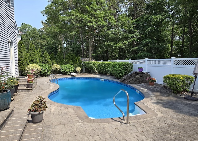 6 Hyacinth Ct, Holtsville, NY 11742 - photo 2