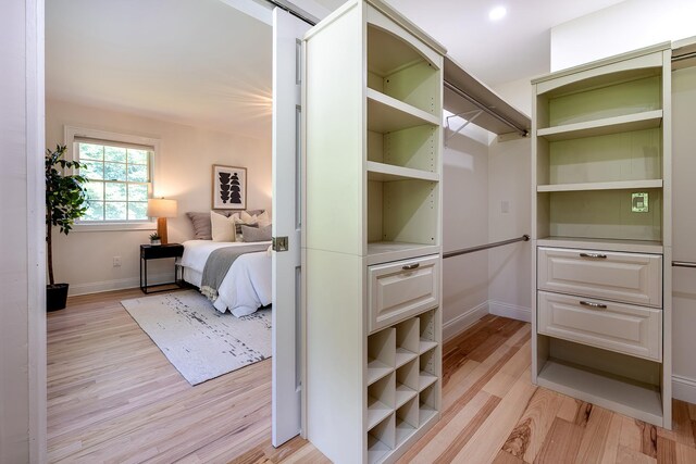 2022 Van Cortlandt Cir, Yorktown Heights, NY 10598 - walk in closet featuring light wood-type flooring