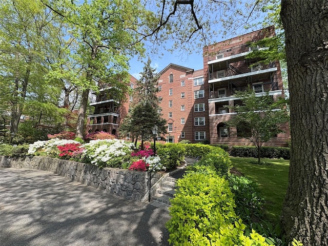 1360 Midland Ave Unit 1B, Bronxville, NY 10708 - view of apartment building / complex
