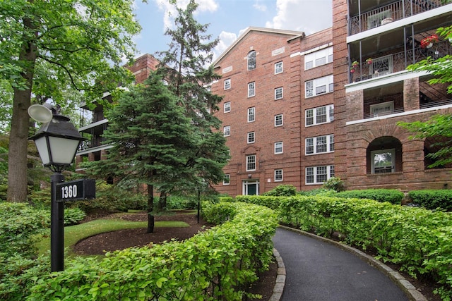 1360 Midland Ave Unit 1B, Bronxville, NY 10708 - view of apartment building / complex