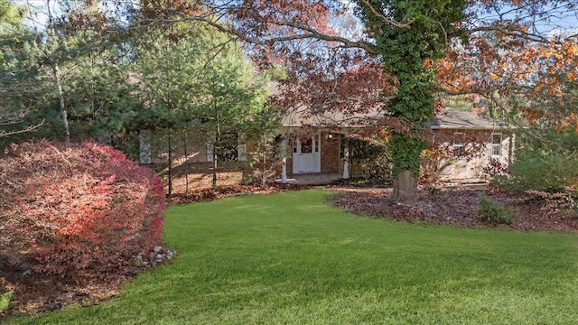 175 Laurel Ln, Laurel Hollow, NY 11791 - view of front facade with a front yard