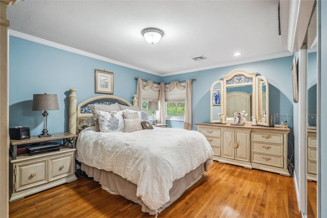 86 Phipps Ln, Plainview, NY 11803 - bedroom featuring wood finished floors, crown molding, and recessed lighting