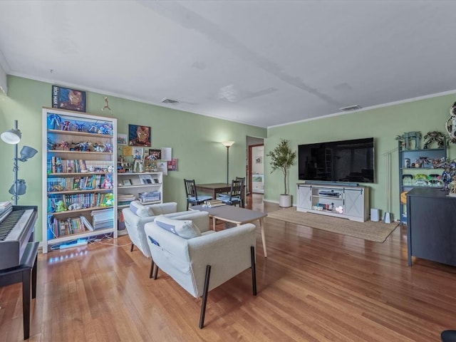 25 Lawrence St, New Hyde Park, NY 11040 - photo 2