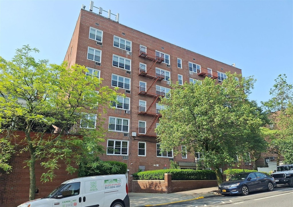 5730 Mosholu Ave Unit 6A, Bronx, NY 10471 - view of apartment building / complex